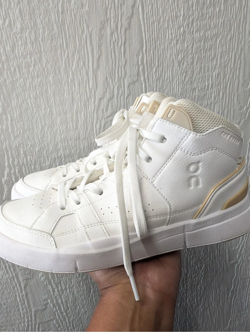 On Cloud The Roger Clubhouse Mid Tennis White Sand Sneakers Shoes Women's 8.5